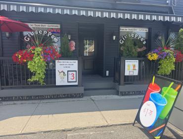 Giuseppes Subs and Such in Sutton Georgina storefront